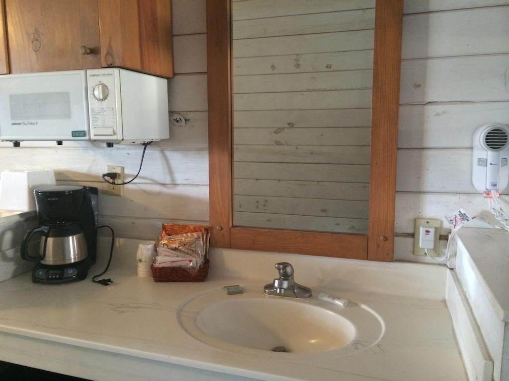 Salado Creek Hotel 3*